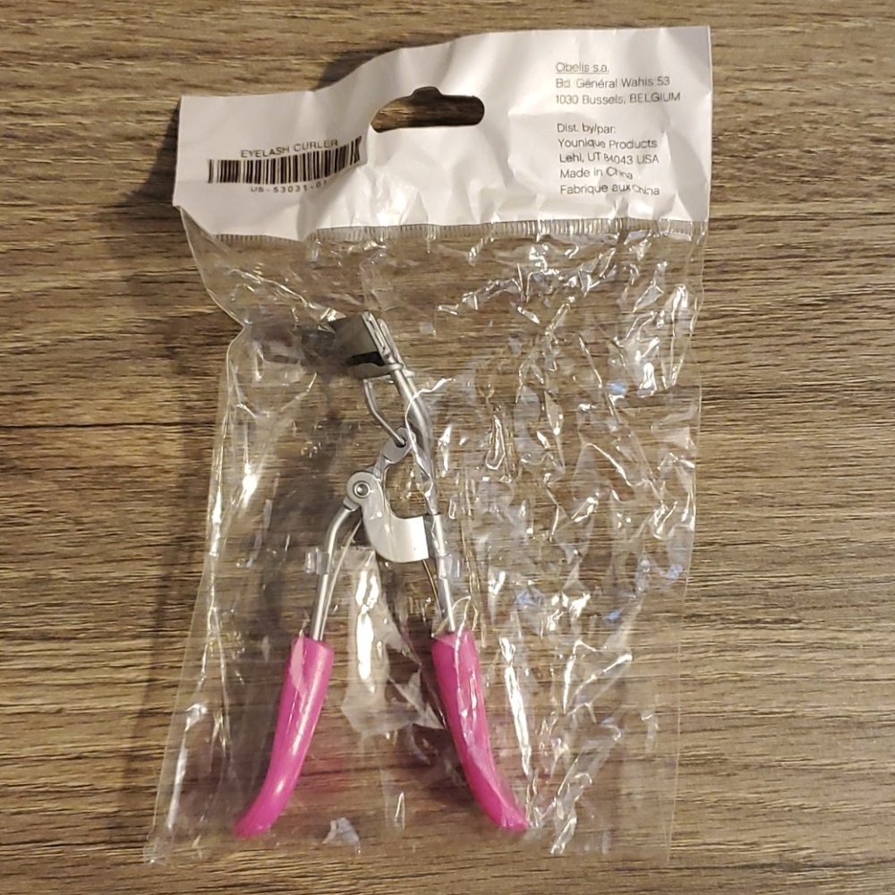 Younique Eyelash Curler